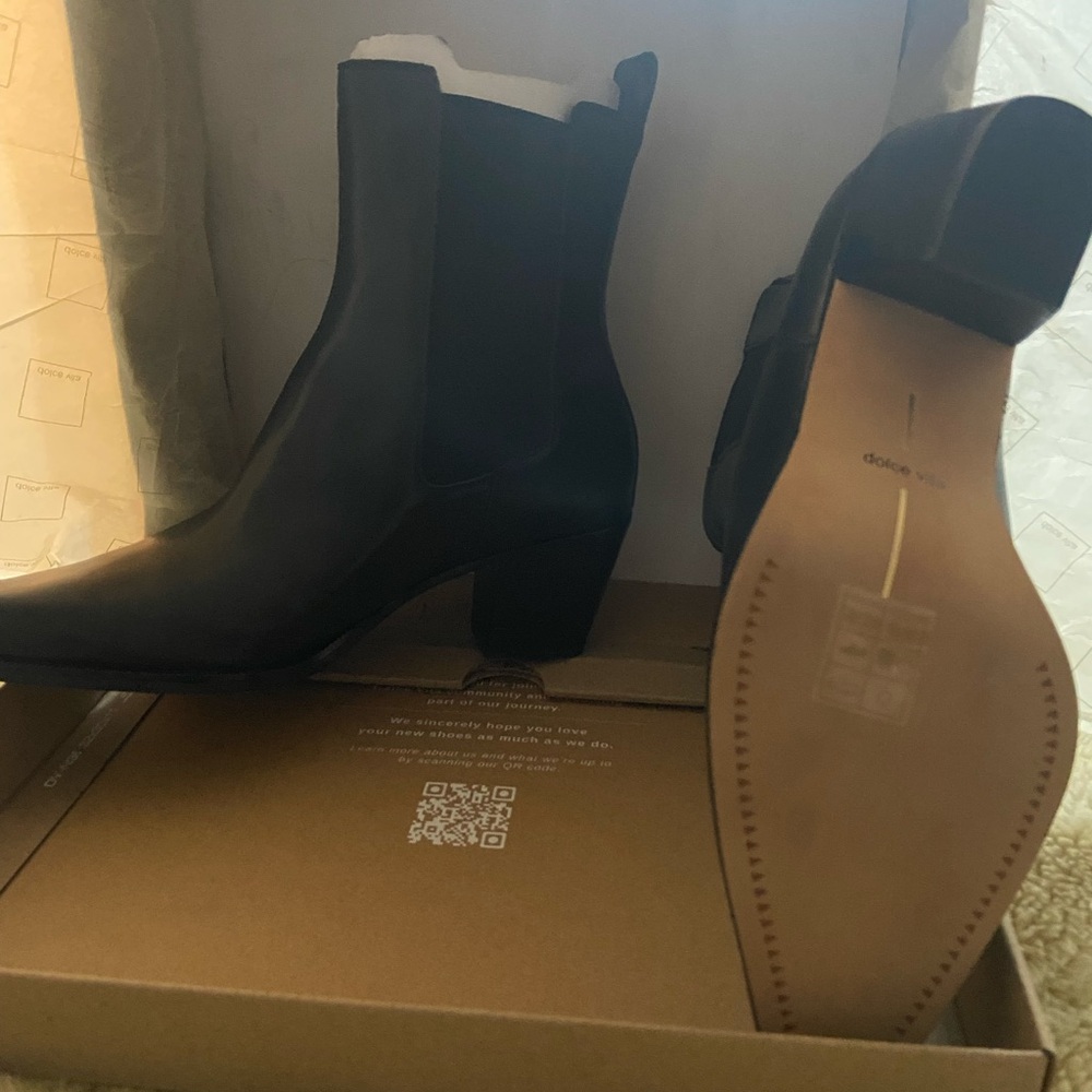 Dolce Vita Black Heeled Boots - Picture 6 of 8